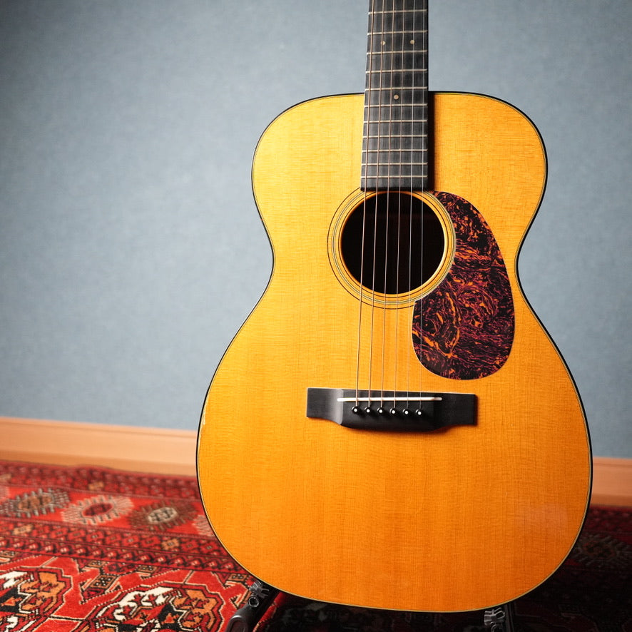 Martin 00-18V 2009年製