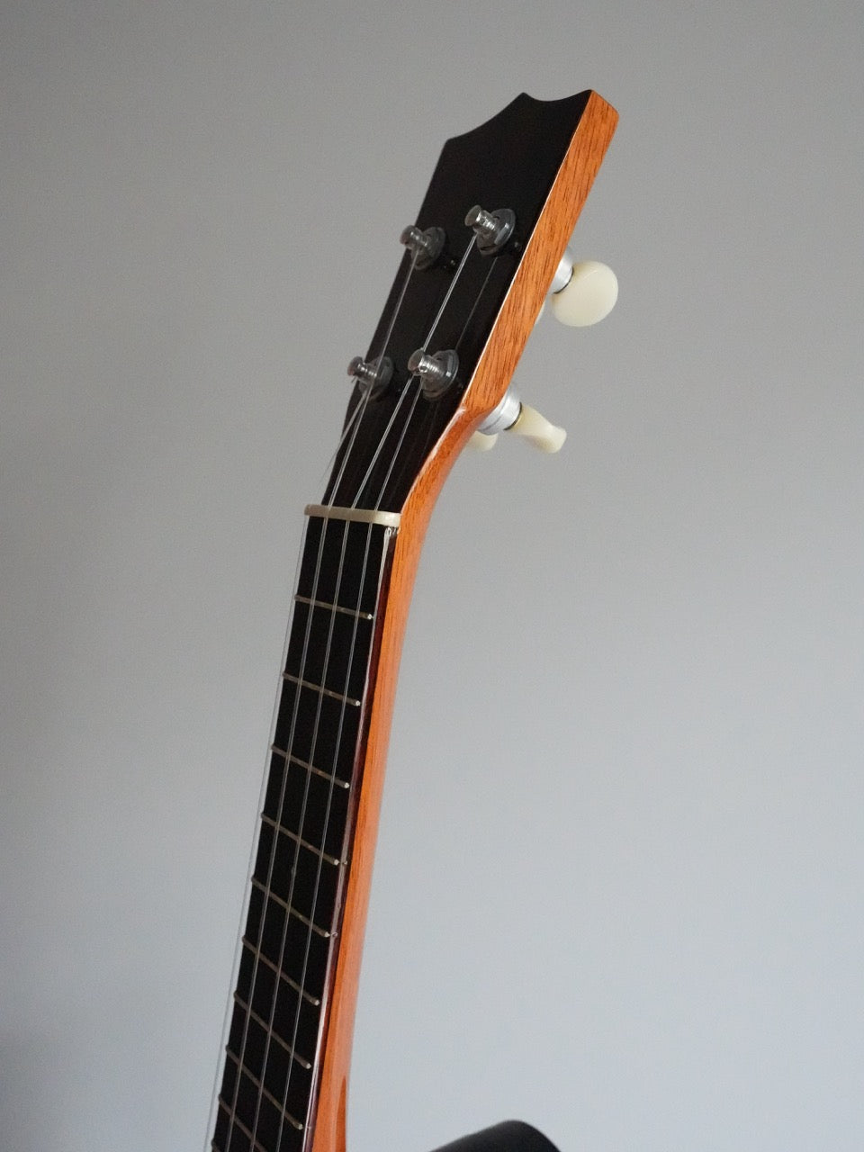 Sakata Guitars UC-1C ウクレレ コンサート キューバンマホガニー #20【NEW】