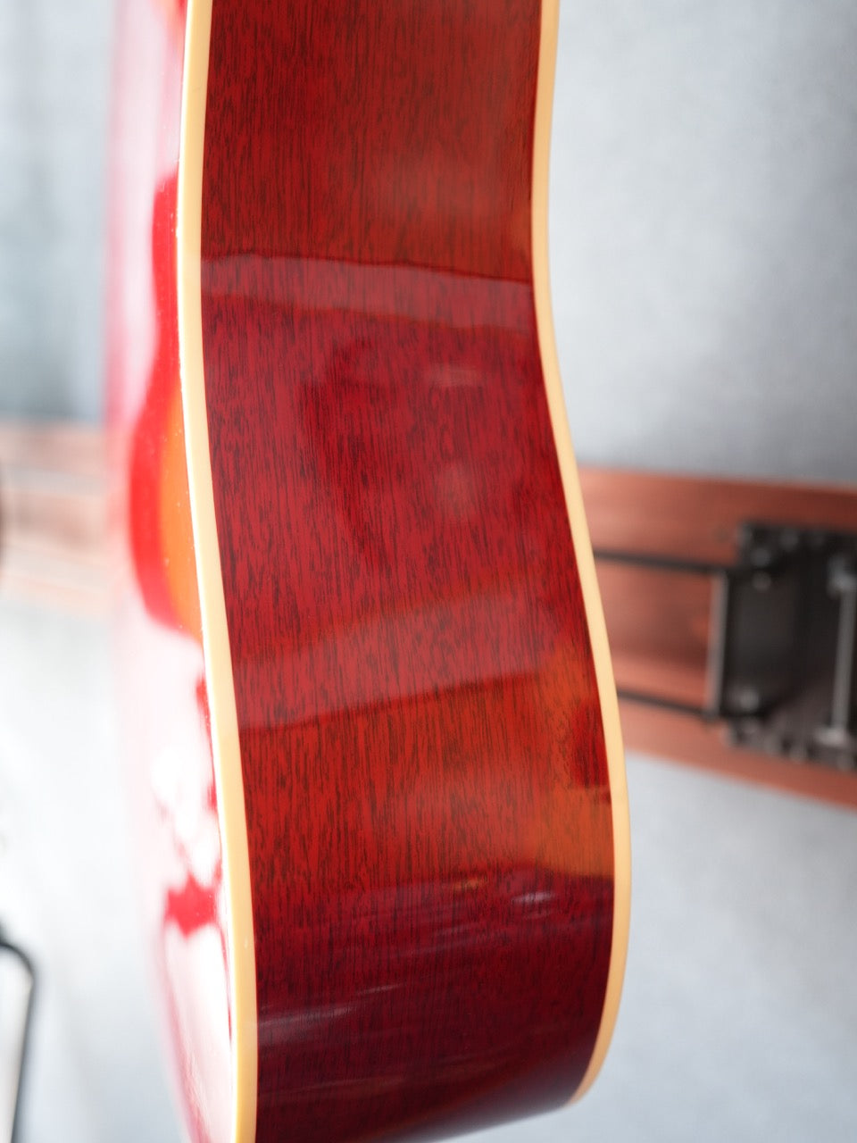 Gibson Hummingbird Cherry Sunburst 2019年製