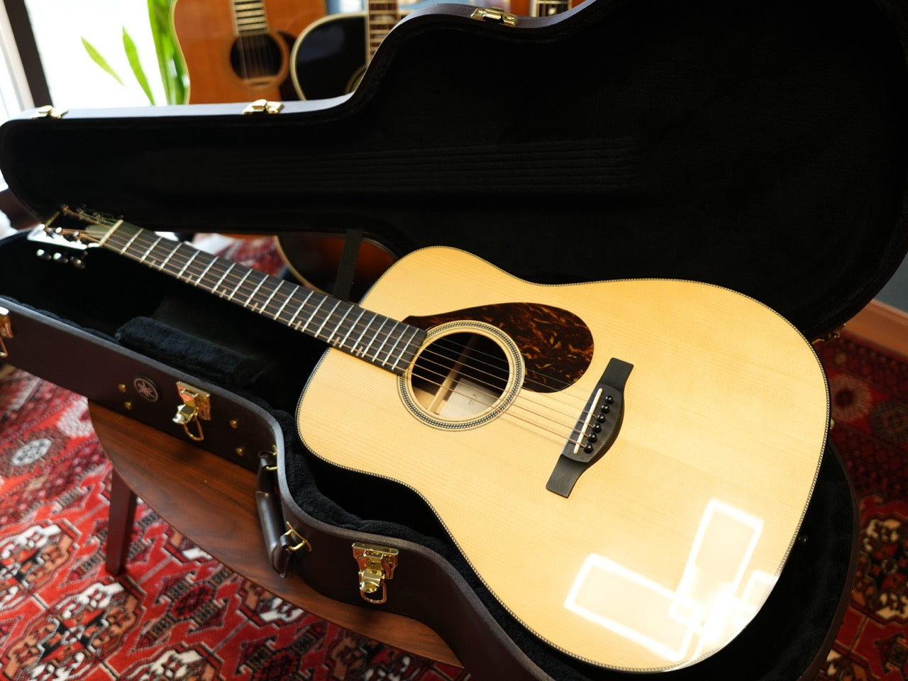 YAMAHA FG9 R 2023年製 美品