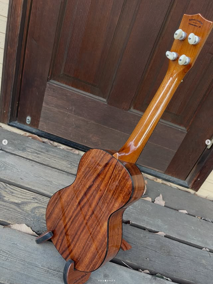 Sakata Guitars UC-2K ハワイアンコア・コンサート