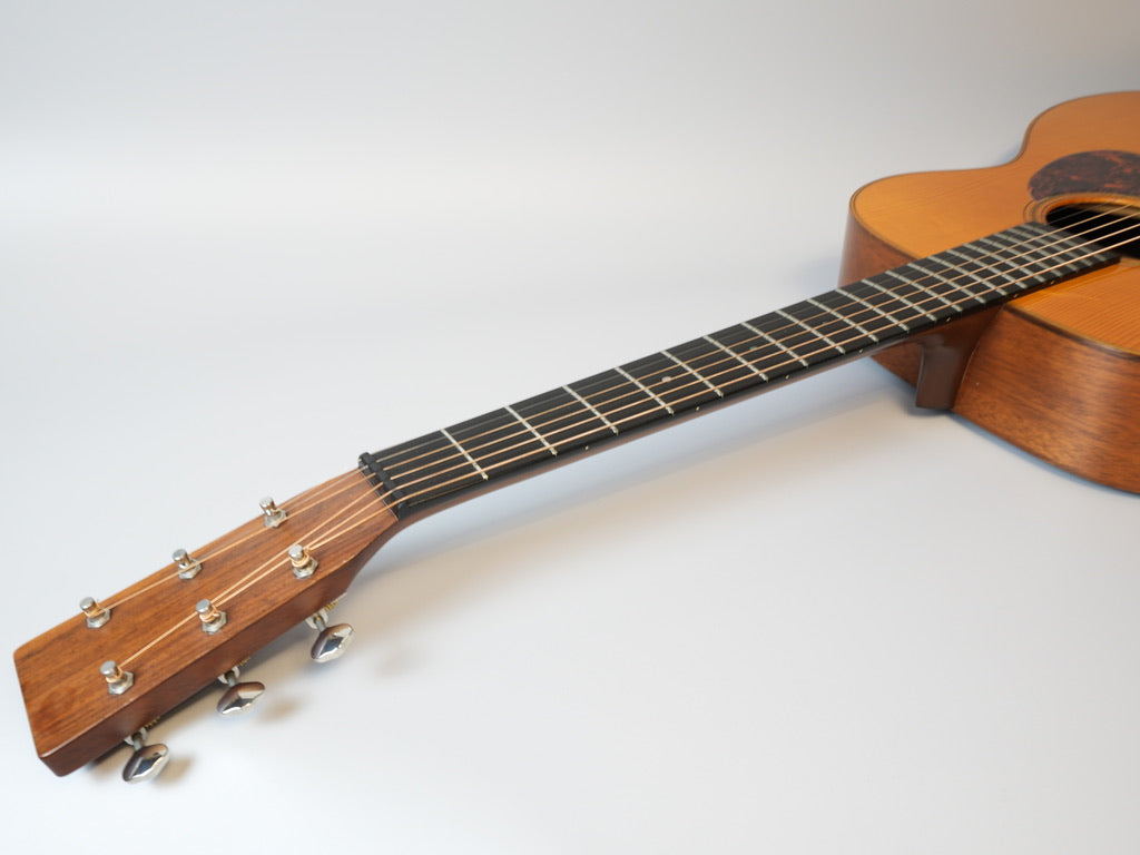 MARTIN OM-18 Golden Era 1930 2005年製 – Sincere Guitars