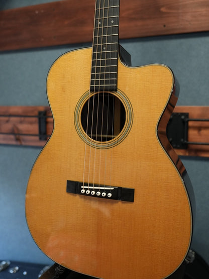 Bourgeois DOWNEAST Soloist “Launch Edition” ― 限定入荷｜Bourgeoisギターを代表するモデルSoloist。