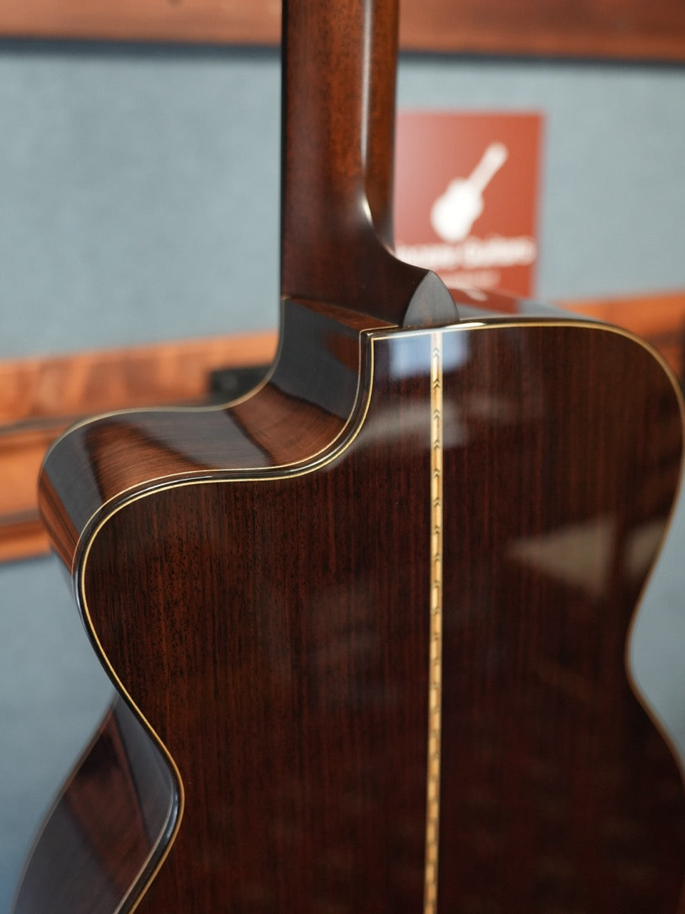 Bourgeois DOWNEAST Soloist “Launch Edition” ― 限定入荷｜Bourgeoisギターを代表するモデルSoloist。