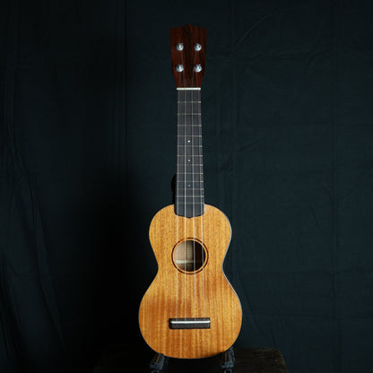Sakata Guitars US-1 Honduras Mahogany Soprano 2025年製