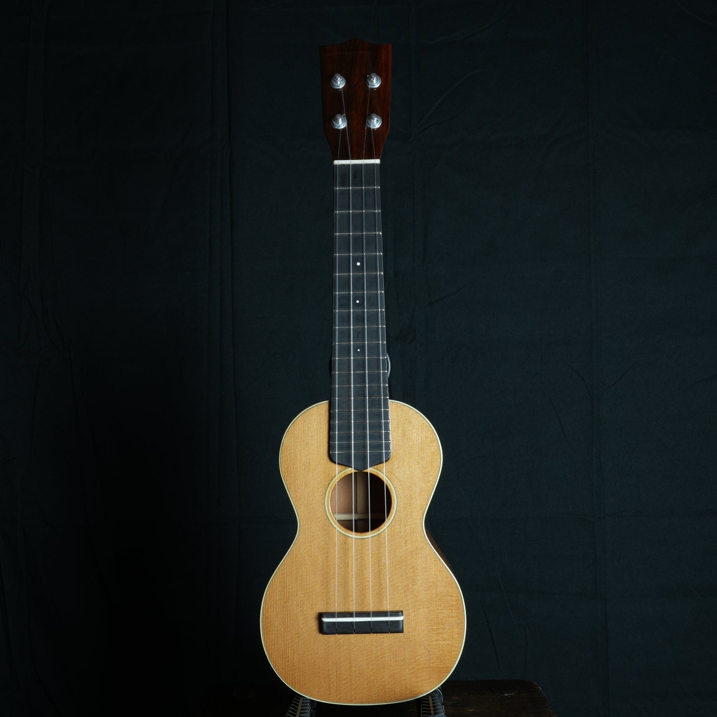 Sakata Guitars US-2C Western Red Cedar Soprano