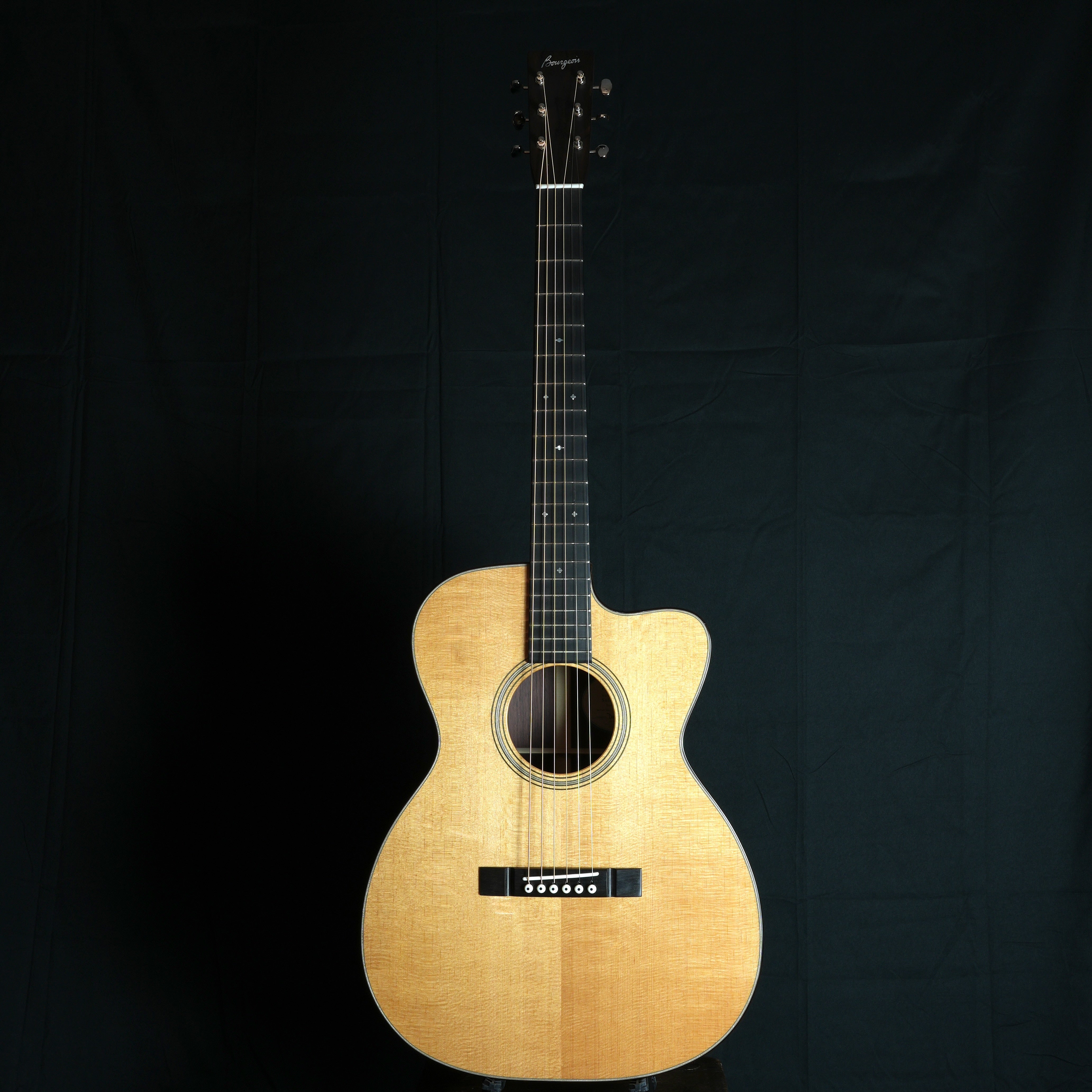 Bourgeois DOWNEAST Soloist “Launch Edition” #T2511302 ― 限定入荷｜Bourgeoisギターを代表するモデルSoloist。