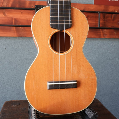 Sakata Guitars US-2C Western Red Cedar Soprano