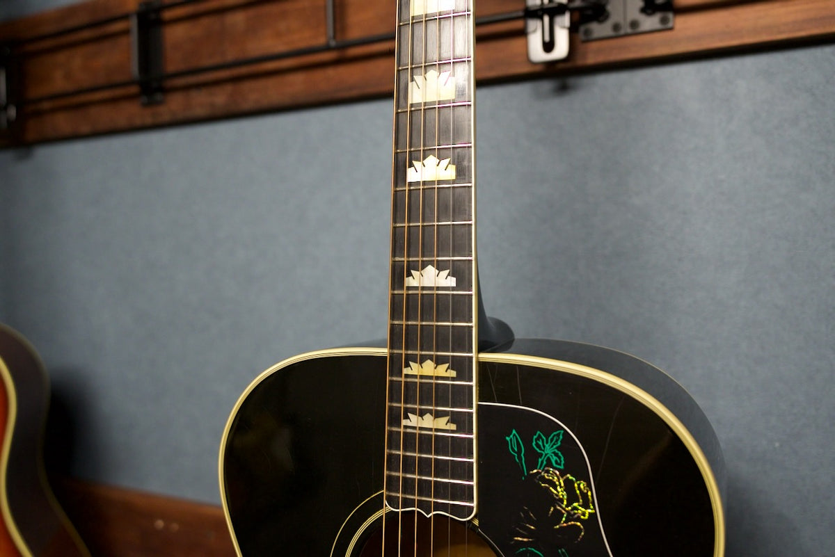 Gibson J-200 Rose Custom Black Centennial Collection 1995年製