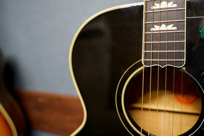 Gibson J-200 Rose Custom Black Centennial Collection 1995年製