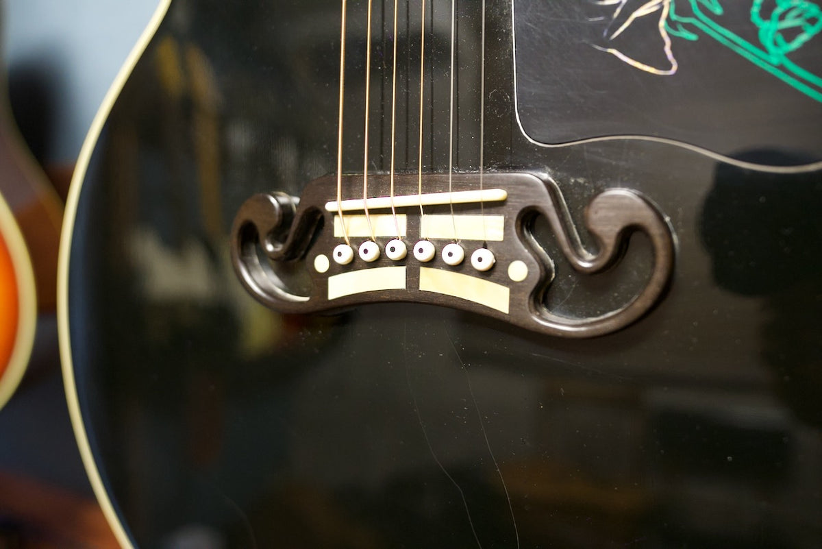 Gibson J-200 Rose Custom Black Centennial Collection 1995年製