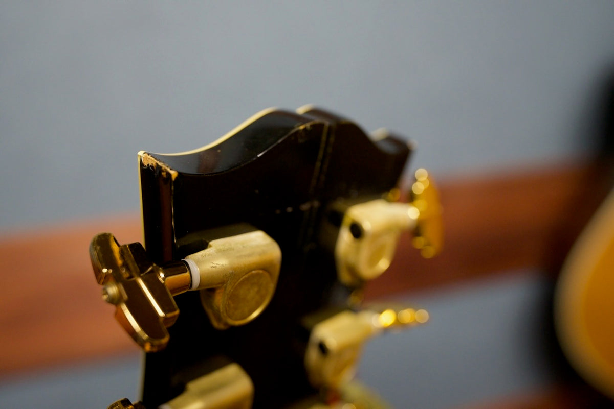 Gibson J-200 Rose Custom Black Centennial Collection 1995年製