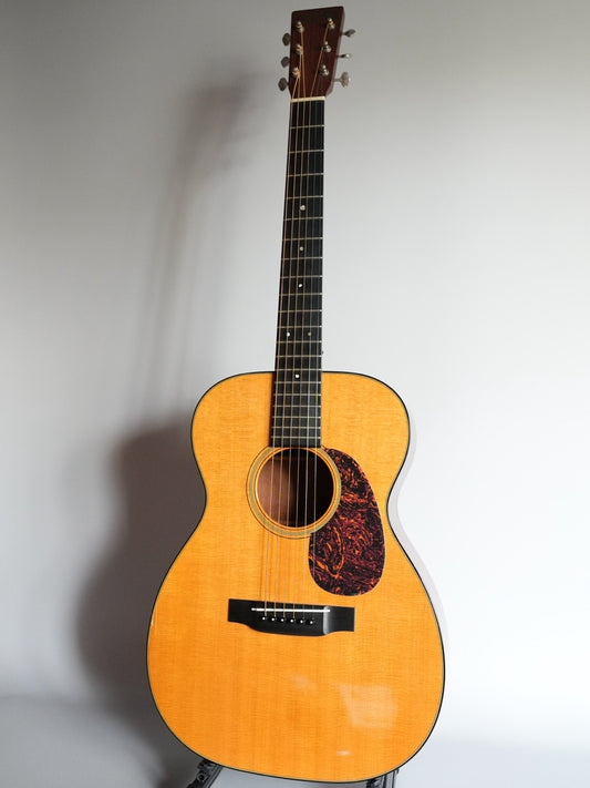 Martin 00-18V 2005年製