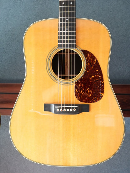 Martin D-28 STD 2021年製　新品同様！