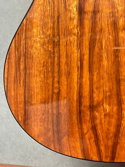 Sakata Guitars UC-2K ハワイアンコア・コンサート