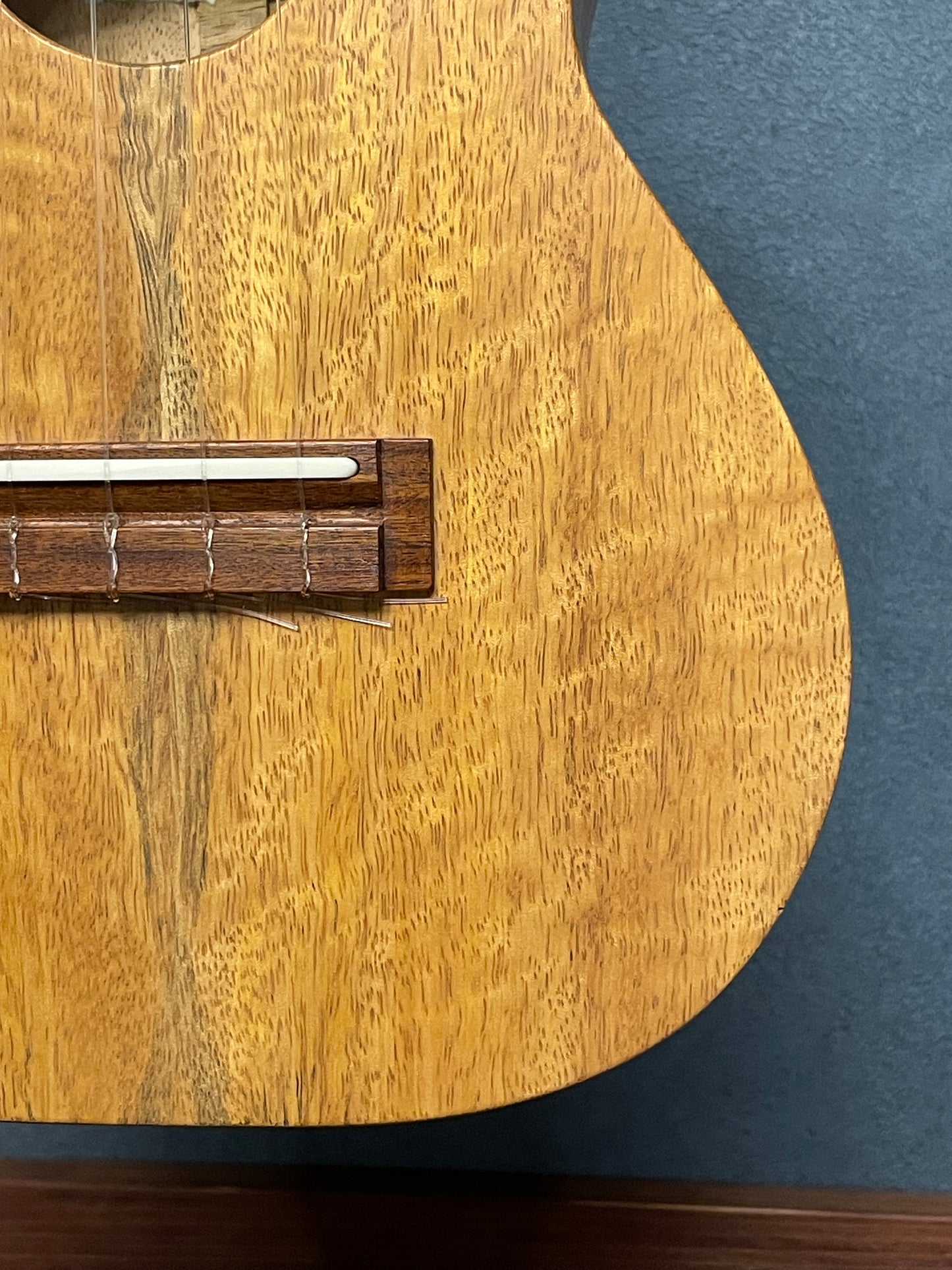 在庫しています！【店頭限定】Shimo Guitars mango コンサート2006年製（PU搭載）