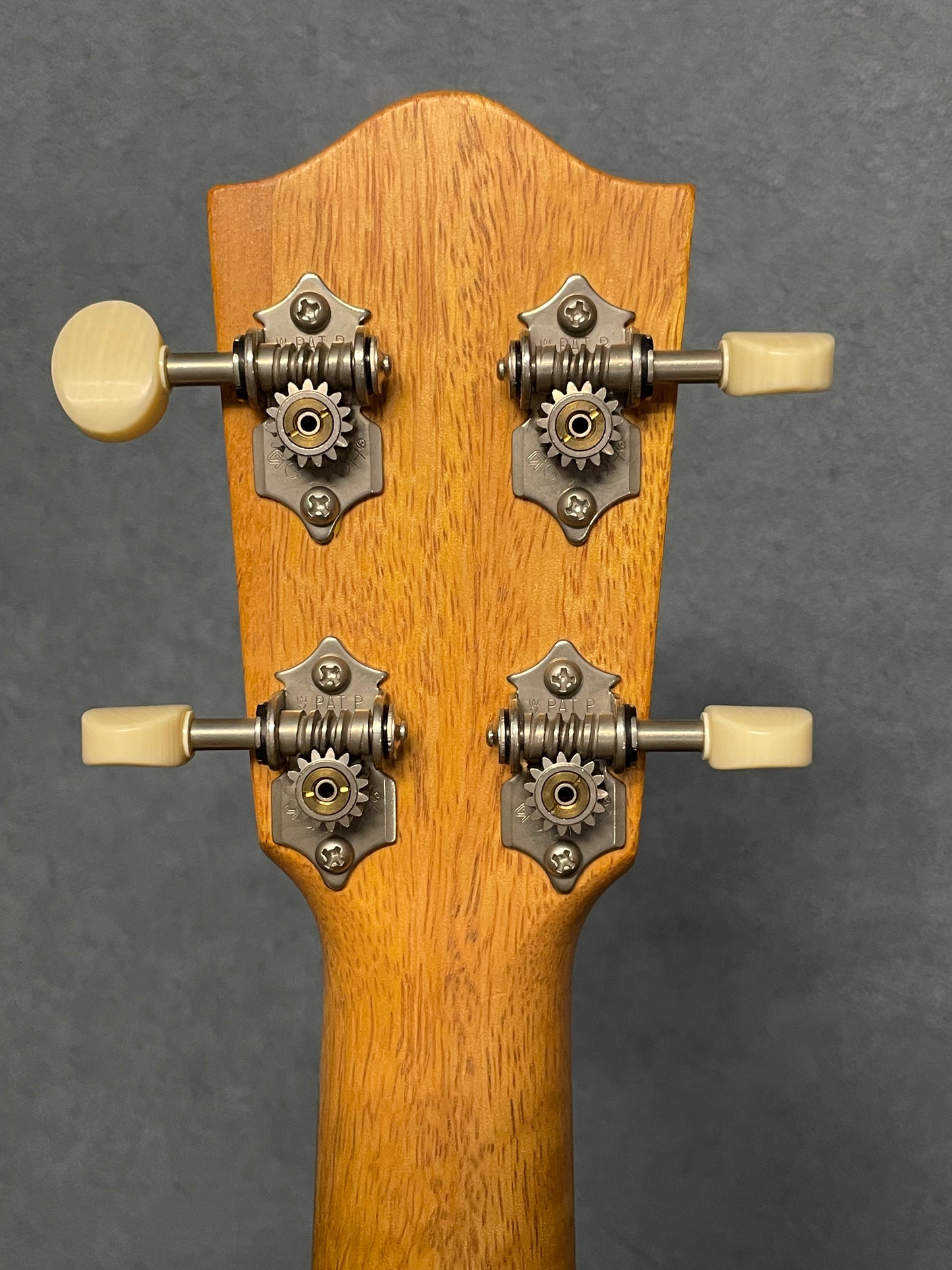在庫しています！【店頭限定】Shimo Guitars mango コンサート2006年製（PU搭載）