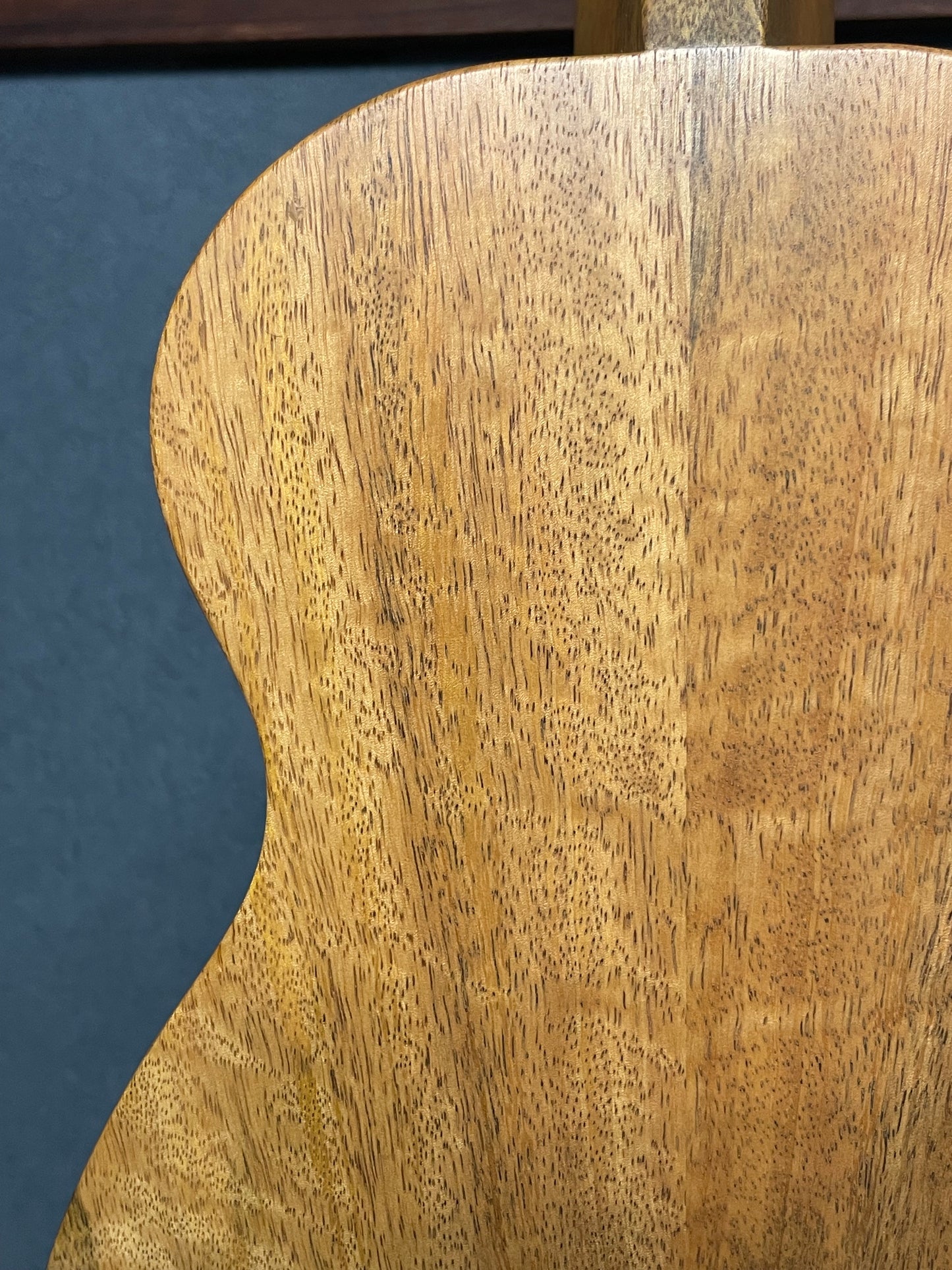 在庫しています！【店頭限定】Shimo Guitars mango コンサート2006年製（PU搭載）