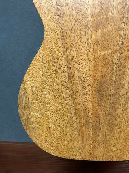 在庫しています！【店頭限定】Shimo Guitars mango コンサート2006年製（PU搭載）