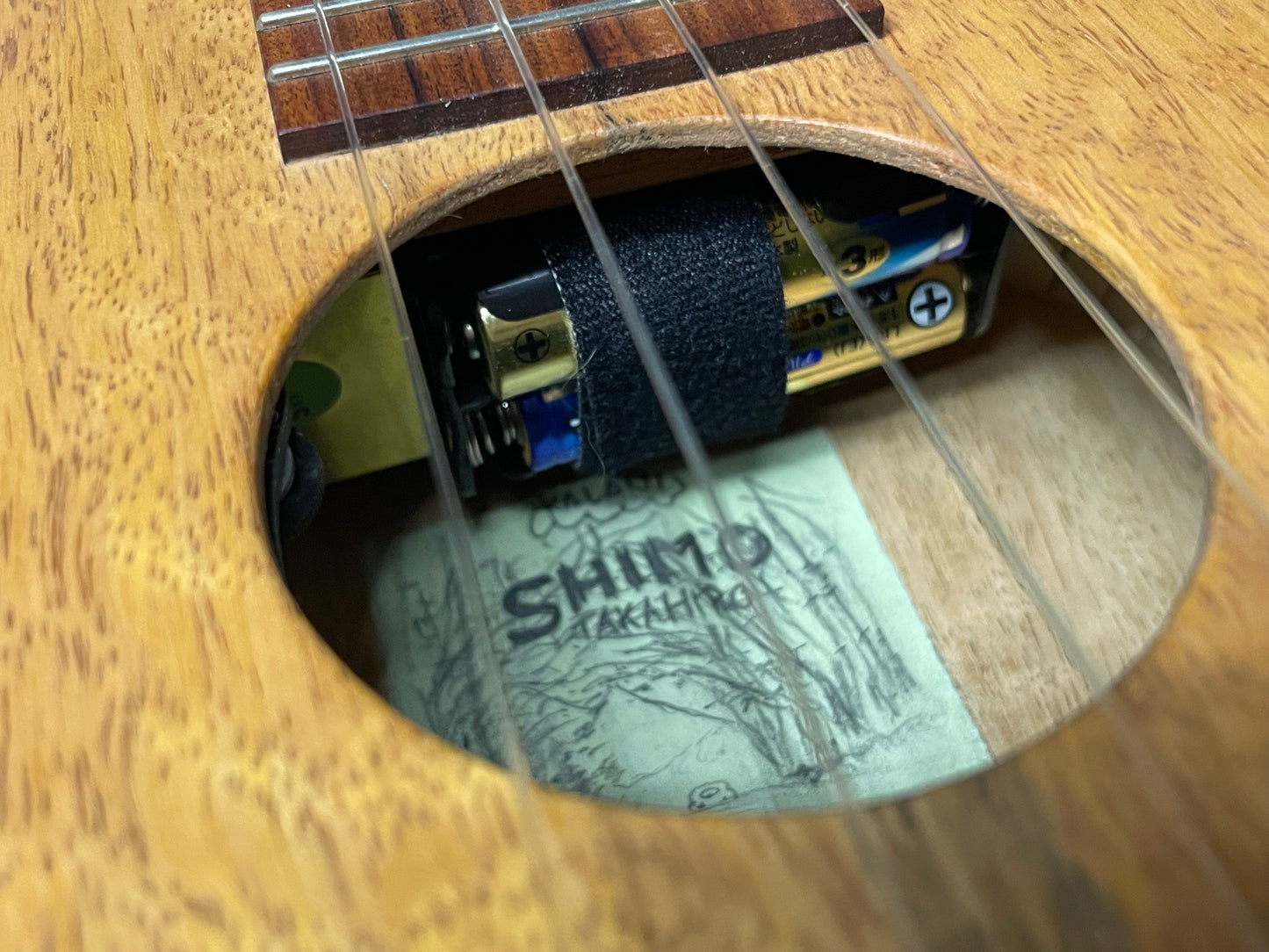 在庫しています！【店頭限定】Shimo Guitars mango コンサート2006年製（PU搭載）