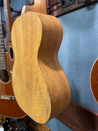 在庫しています！【店頭限定】Shimo Guitars mango コンサート2006年製（PU搭載）