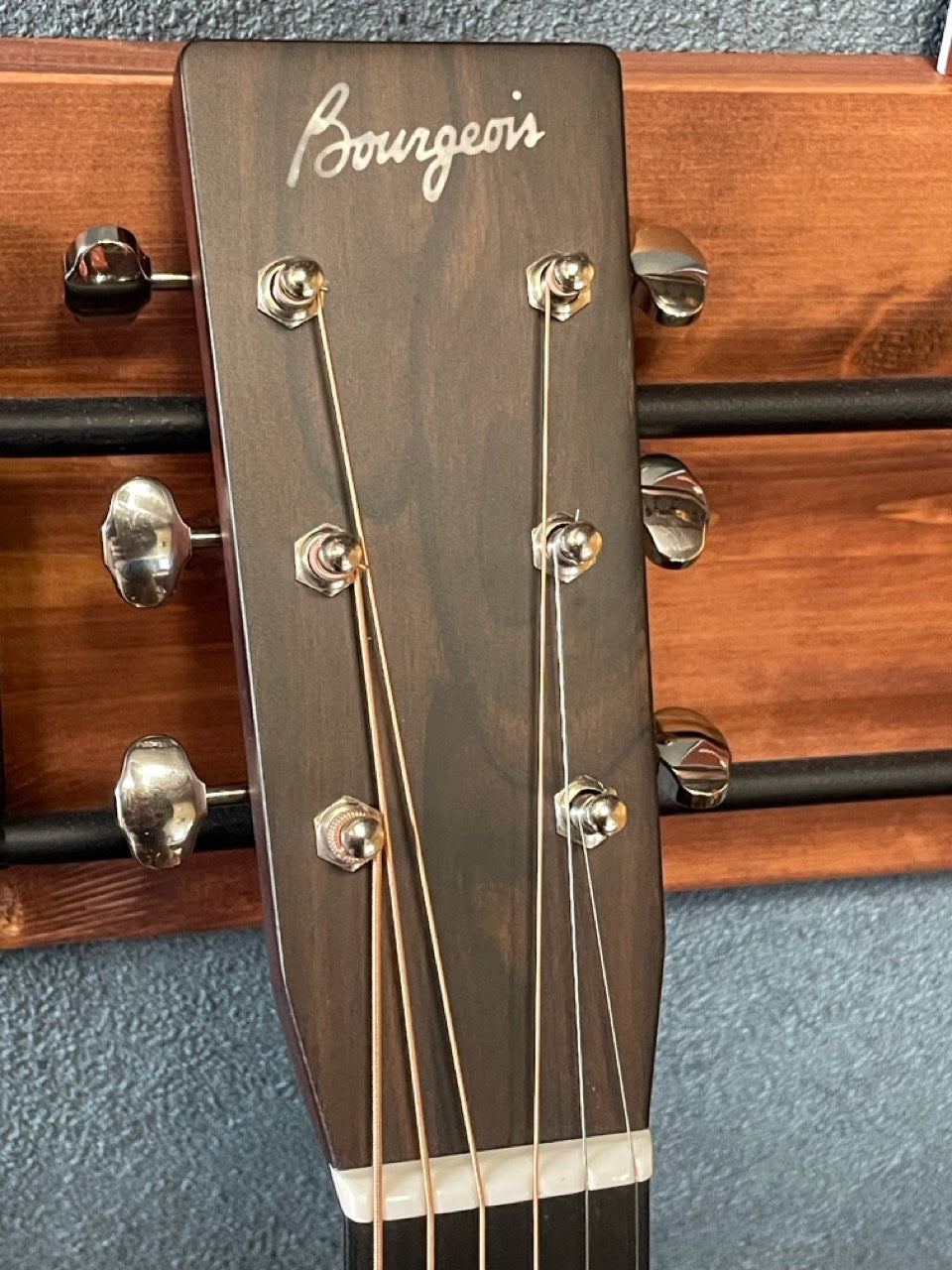 Bourgeois DOWNEAST Soloist “Launch Edition” ― 限定入荷｜Bourgeoisギターを代表するモデルSoloist。