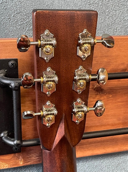 Bourgeois DOWNEAST Soloist “Launch Edition” ― 限定入荷｜Bourgeoisギターを代表するモデルSoloist。